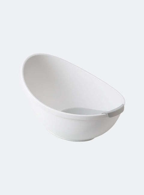 Egg-shaped baby bathtub